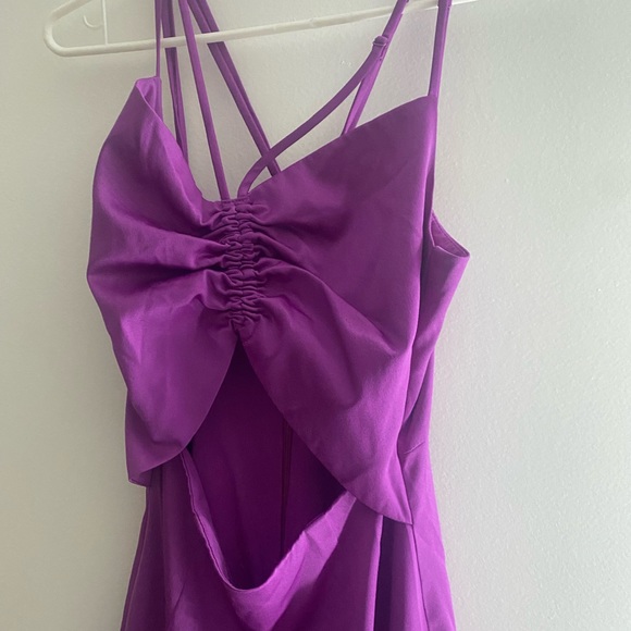 Elliatt purple event evening gown dress Size XS never worn adjustable straps - Picture 4 of 7